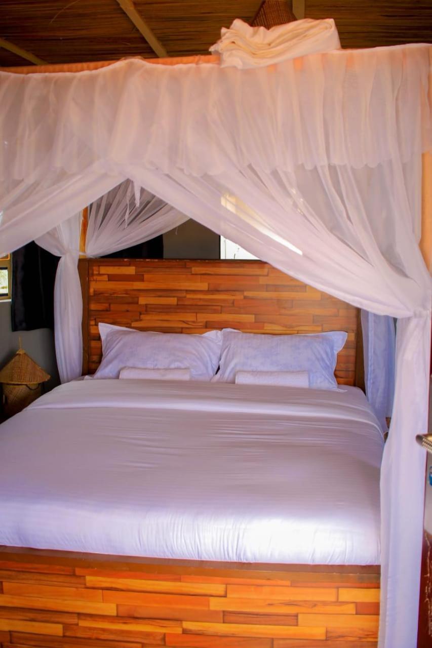 Amanya 3-Bedroom Hut Amboseli Extérieur photo